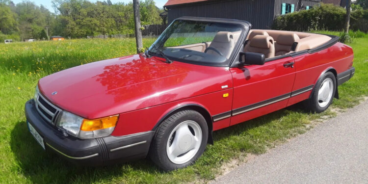 Saab 900 кабриолет с пробегом 62 000 км выставлен на продажу