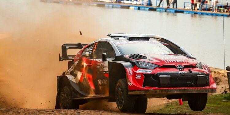 Сами Пайари: третья подряд победа в WRC в Парагвае
