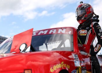 Тони Брайдингер потеряла место в NASCAR Truck на New Hampshire