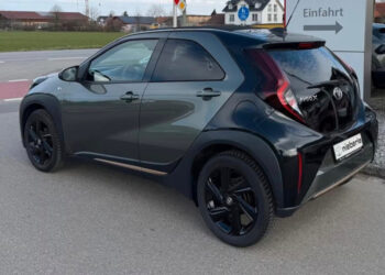 Toyota Aygo X Air Style со складной крышей нашли на AUTO BILD