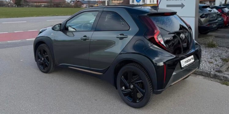Toyota Aygo X Air Style со складной крышей нашли на AUTO BILD