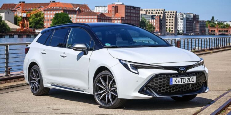 Toyota Corolla Touring Sports 2026: неужели только такси?