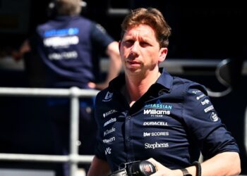 В Williams признали: из-за денежного потолка команда вынуждена снимать ресурсы с машины. Старые базы требуют срочной модернизации, и платить за это приходится текущими результатами.