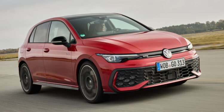 VW Golf GTI: 265 сил по доступной цене — лизинг