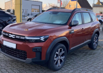 Dacia Bigster с пробегом: дешевле нового малолитражника