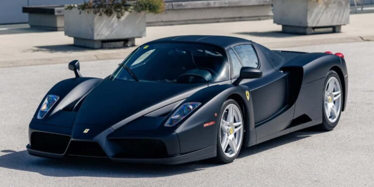 Единственный в мире матовый Ferrari Enzo выставили на продажу