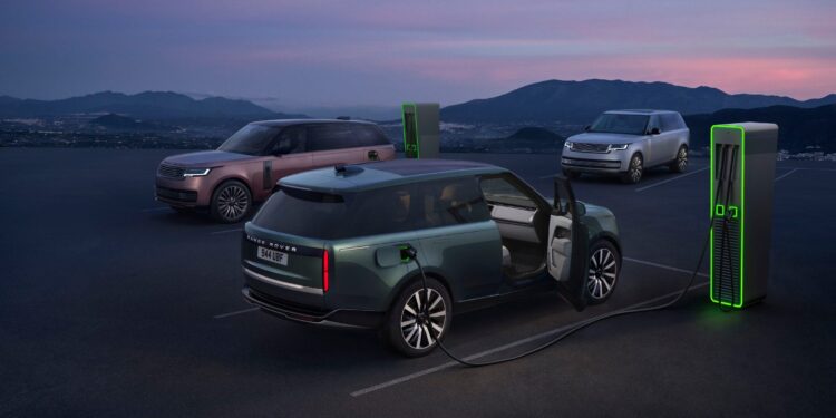 Электрический Range Rover 2027 показали на новых фото