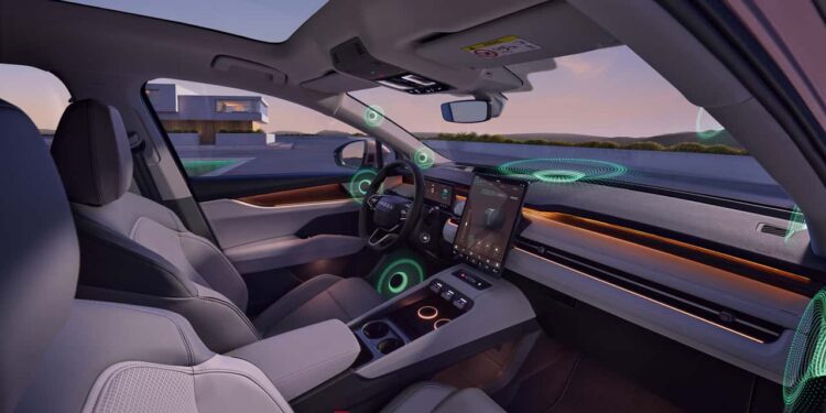 Электрический Skoda Peaq 2026: просторный салон для семерых
