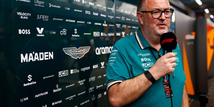 Red Bull подтвердил найм Маккалоу на замену Ламбиасу
