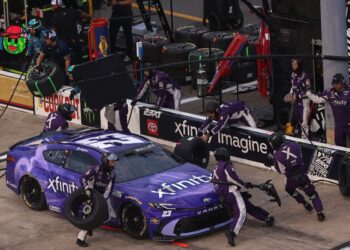 Рекордный пит-стоп Буббы Уоллеса: знаменитый экипаж №23 обновил историю NASCAR