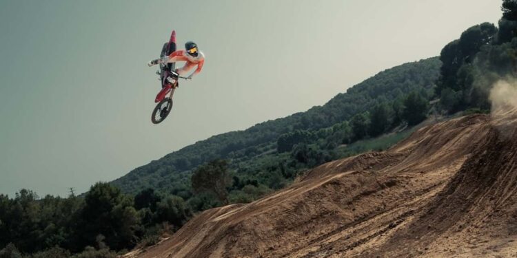 Stark Joins The 2026 Australian Supercross Championship. Makes History In The Process