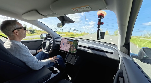 Tesla показала данные по FSD перед голосованием в ЕС