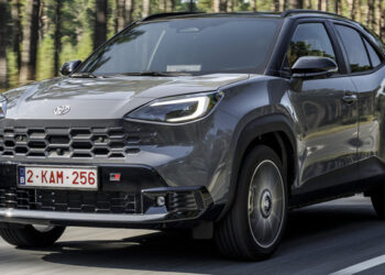 Toyota Yaris Cross сменила имидж: что изменилось в самом продаваемом B-SUV Европы